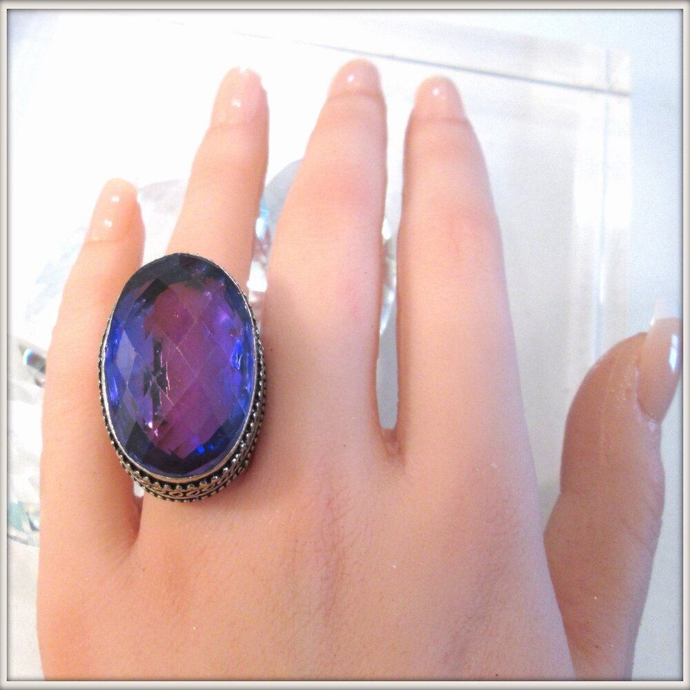 Alexandrite Color Changing Oval Shape Gem Stone L… - image 4